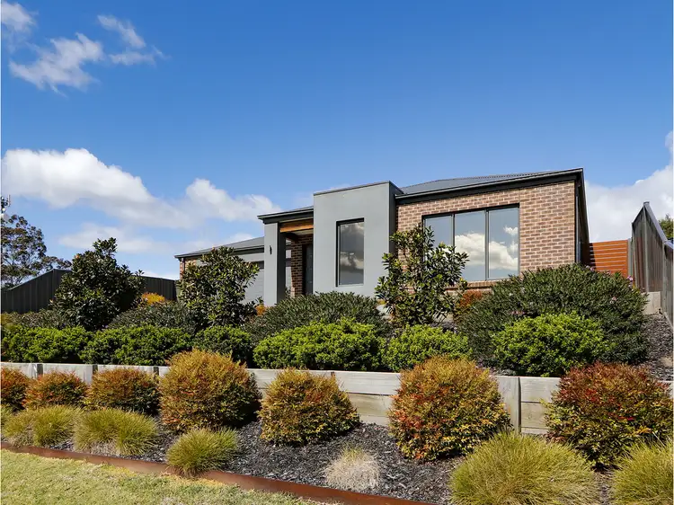 27 Relph Avenue, Sale VIC 3850