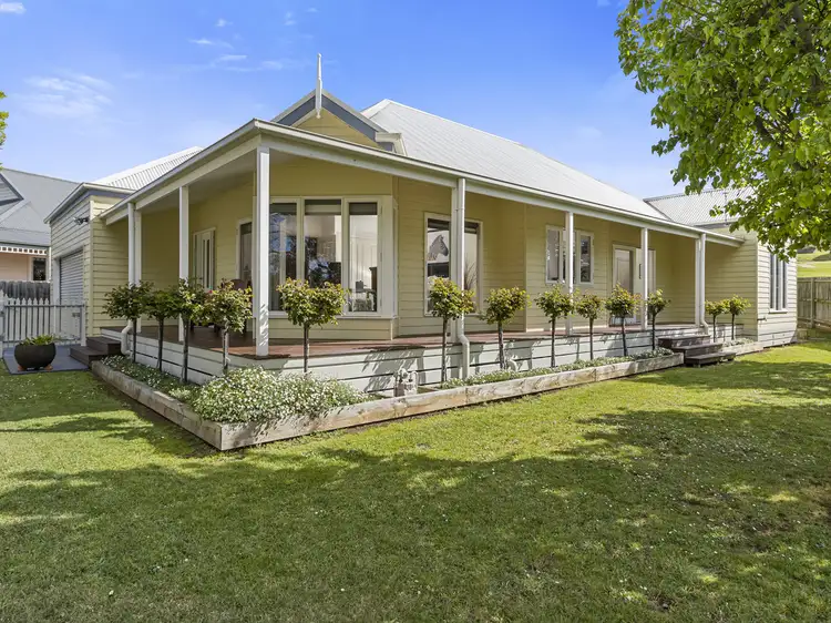 19 Floraston Drive, Leongatha VIC 3953