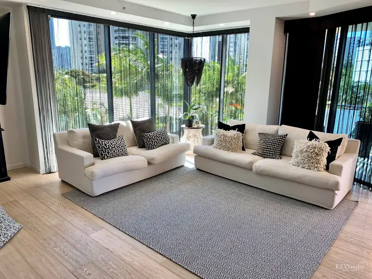 4/11 Peak Avenue, Main Beach QLD 4217
