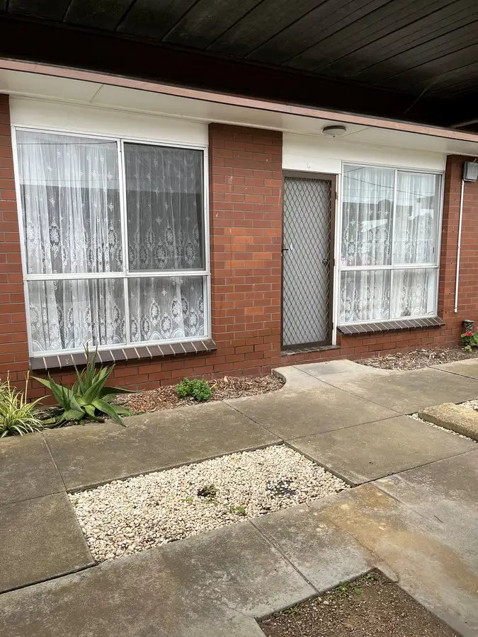 4/3 Lancaster Avenue, Newcomb VIC 3219