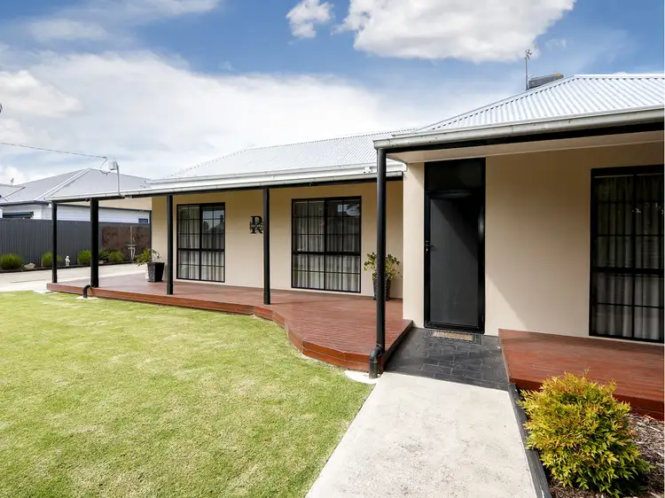 112-114 Lansdowne Street, Sale VIC 3850