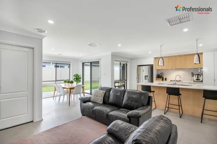 Sixth view of Homely house listing, 5 Wallaby Street, Gobbagombalin NSW 2650