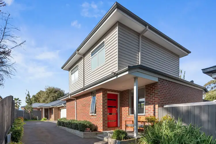 2/9 Beaconsfield Avenue, Frankston VIC 3199