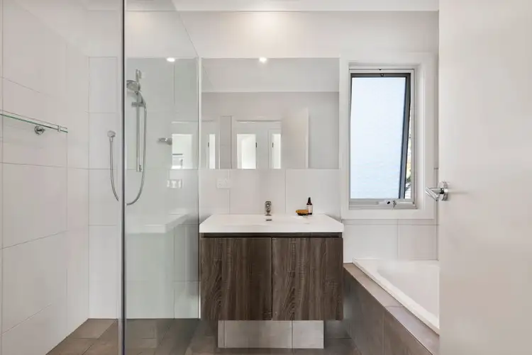 Fifth view of Homely house listing, 2/9 Beaconsfield Avenue, Frankston VIC 3199