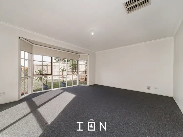 Fourth view of Homely house listing, 2 Ayres Close, Cranbourne North VIC 3977