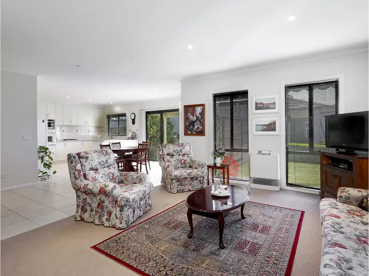 Fourth view of Homely townhouse listing, 6/10 Weir Street, Sale VIC 3850