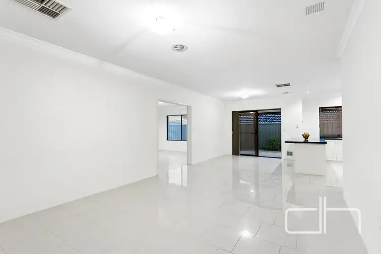 Sixth view of Homely house listing, 332 Kingsway, Landsdale WA 6065