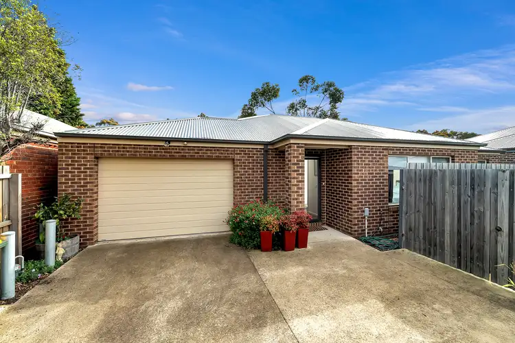 Main view of Homely house listing, 2/72 Smeaton Close, Lara VIC 3212