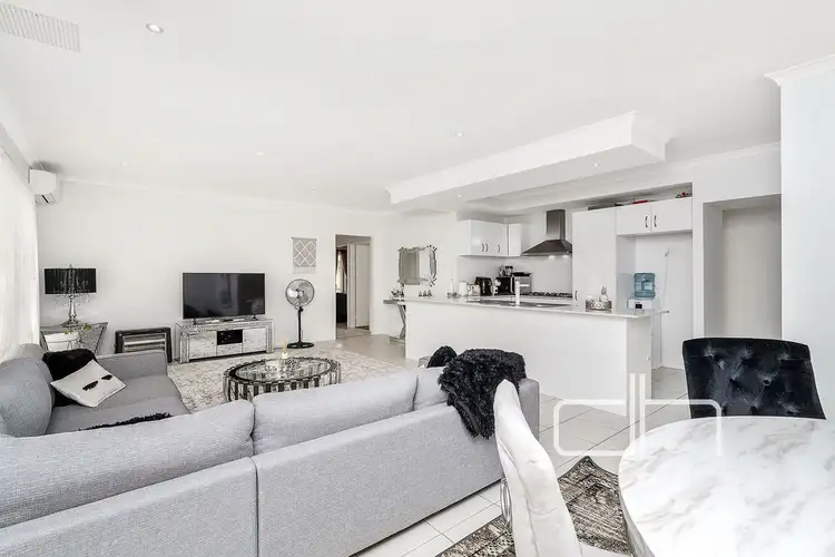 8 Hoypoy Gardens, Darch WA 6065