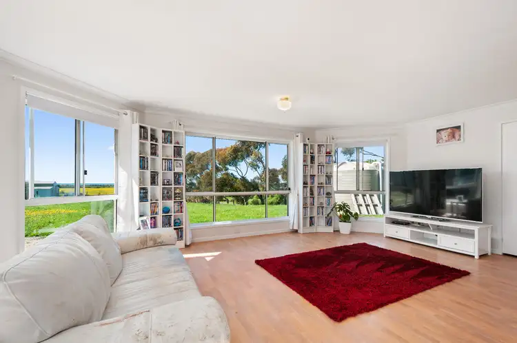 Sixth view of Homely house listing, 6 Wattlebird Close, Seaspray VIC 3851