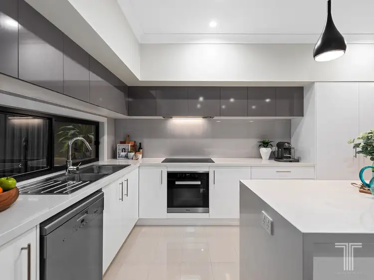 Third view of Homely house listing, 2 Cecilia Close, Carina Heights QLD 4152