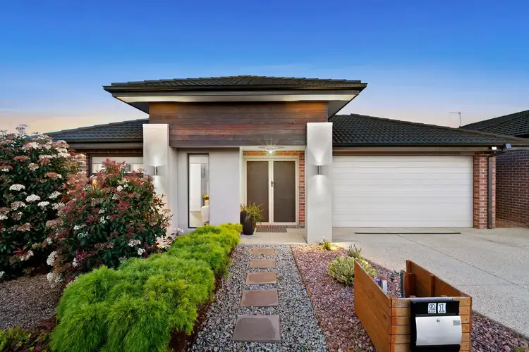 21 Decourcy Way, Armstrong Creek VIC 3217