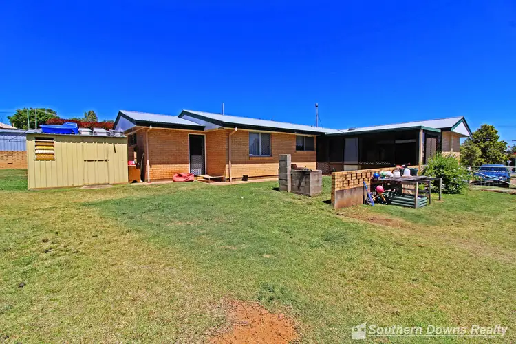 16 Douglas Street, Warwick QLD 4370