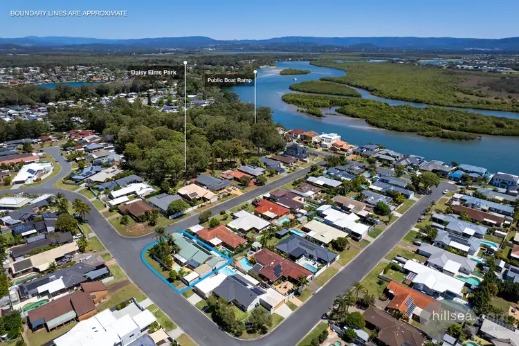 1 Lakefield Crescent, Paradise Point QLD 4216