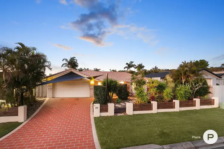 8 Otway Place, Parkinson QLD 4115