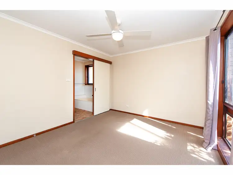Sixth view of Homely house listing, 18 Buronga Drive, Springdale Heights NSW 2641