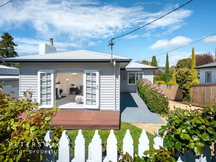 17 Seaview Avenue, Taroona TAS 7053