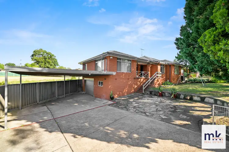 86 Macquarie Avenue, Campbelltown NSW 2560