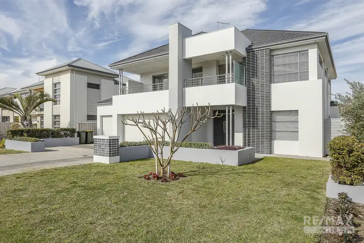 19 Romano Crescent, Iluka WA 6028