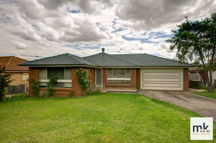 5 Knight Place, Minto NSW 2566