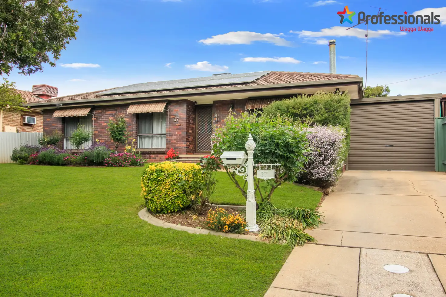 Main view of Homely house listing, 37 Truscott Drive, Ashmont NSW 2650