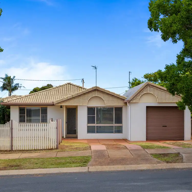 426 Stenner Street, Kearneys Spring QLD 4350