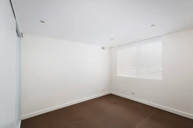 Fifth view of Homely apartment listing, 2/31 Mascot Drive, Eastlakes NSW 2018