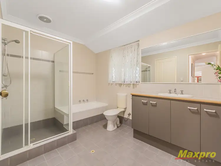 Fifth view of Homely villa listing, 6/10 Leslie Street, Cannington WA 6107