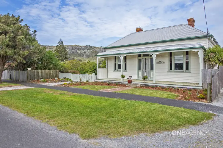 21 Hale Street, Stanley TAS 7331