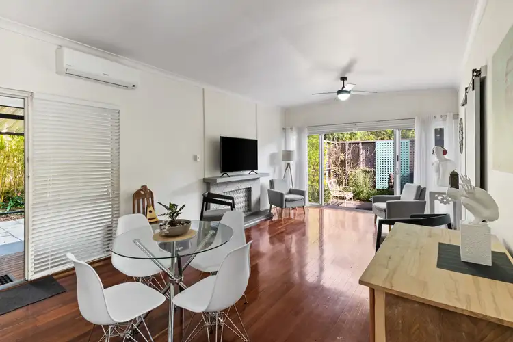 6 Gellibrand Road, Orelia WA 6167