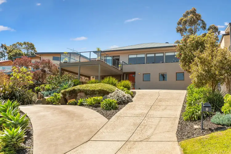 9 Bellevue Crescent, Mount Eliza VIC 3930
