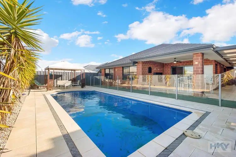 18 Forsyth Grange, Ellenbrook WA 6069
