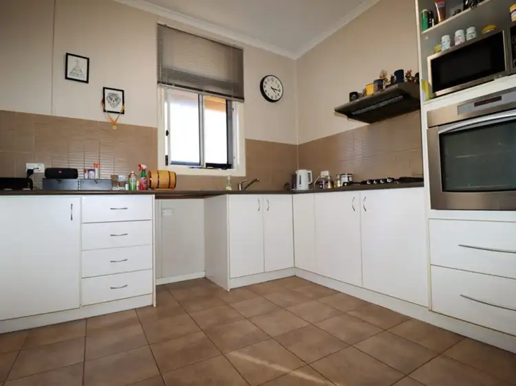 16 Hawkins Street, South Hedland WA 6722