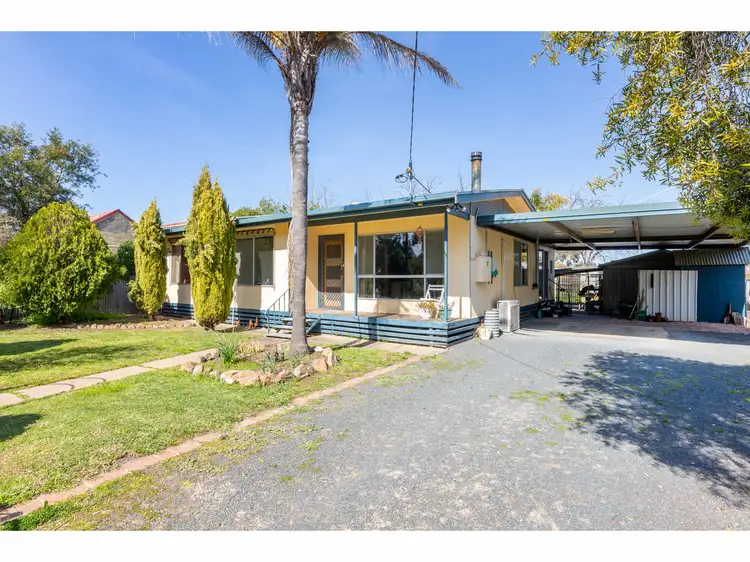 7 Hopetoun Street, Culcairn NSW 2660