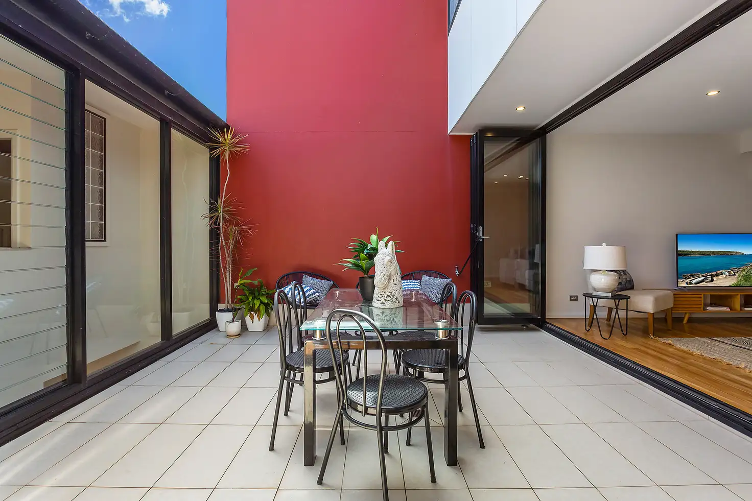 Main view of Homely unit listing, 1/86 Railway Street, Cooks Hill NSW 2300