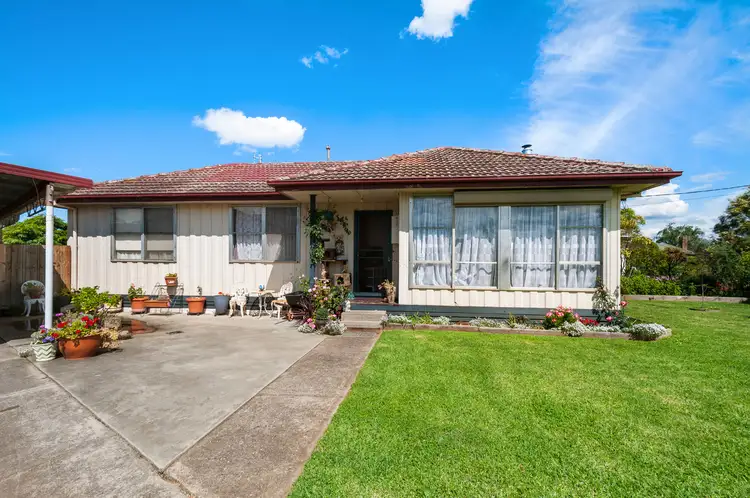 13 Overend Crescent, Sale VIC 3850