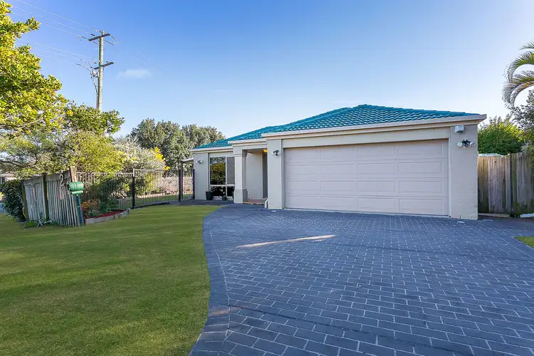 2 Hilldean Drive, Raceview QLD 4305