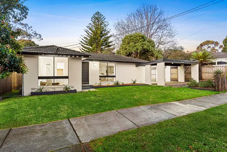 11 Benanee Drive, Frankston VIC 3199