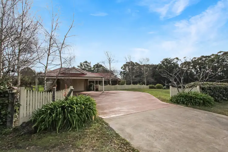25 Golf Links Drive, Mirboo North VIC 3871
