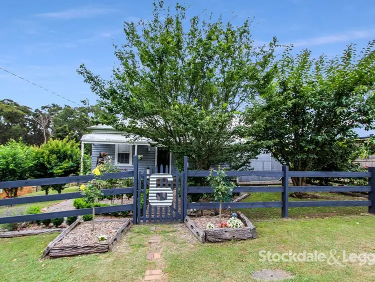 6 Pincini Street, Mirboo North VIC 3871