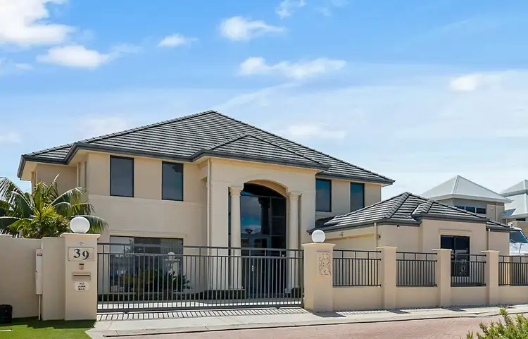 Second view of Homely house listing, 39 Brindabella Crescent, Halls Head WA 6210