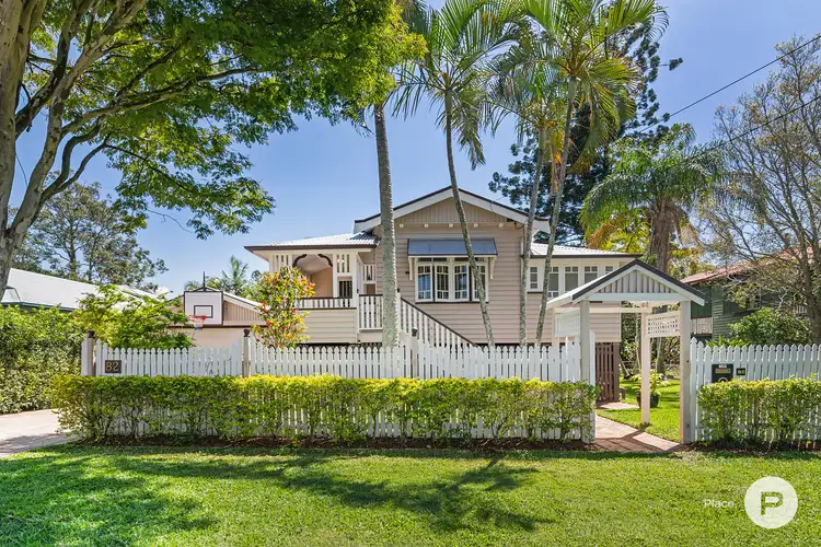 82 Hargreaves Avenue, Chelmer QLD 4068