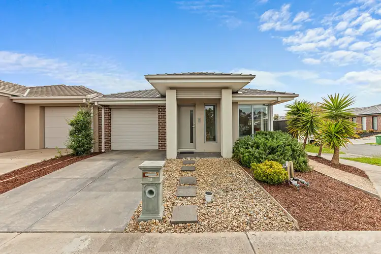Main view of Homely house listing, 19 Hestia Avenue, Cranbourne West VIC 3977