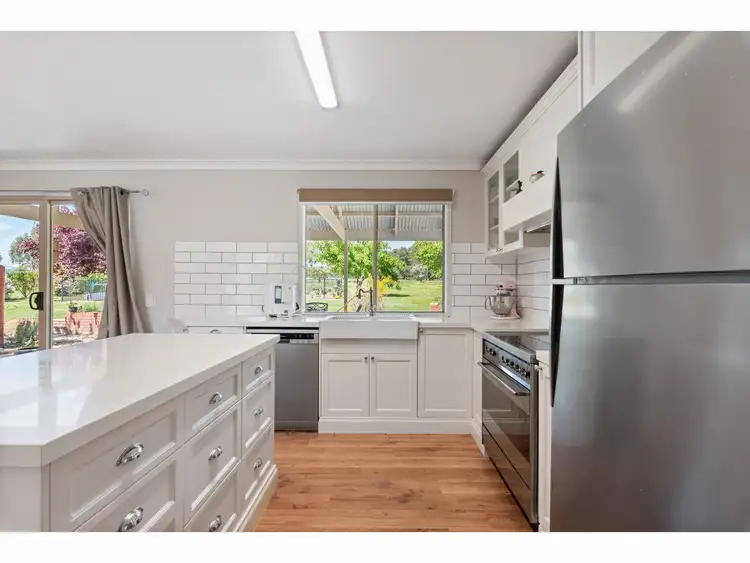 Sixth view of Homely house listing, 184 Perryman Lane, Table Top NSW 2640