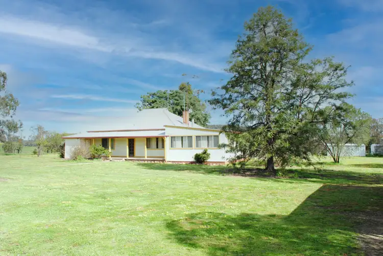 'Woodville' 5933 Henry Parkes Way
