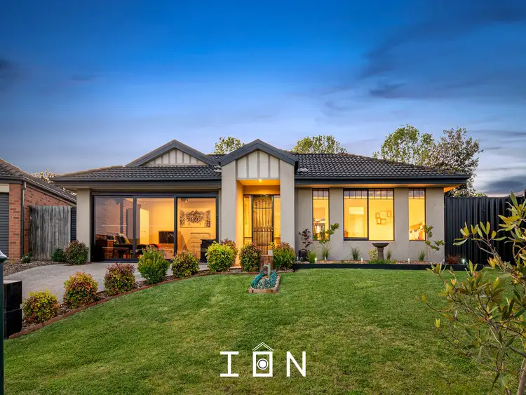 31 Pevensey Drive, Narre Warren South VIC 3805