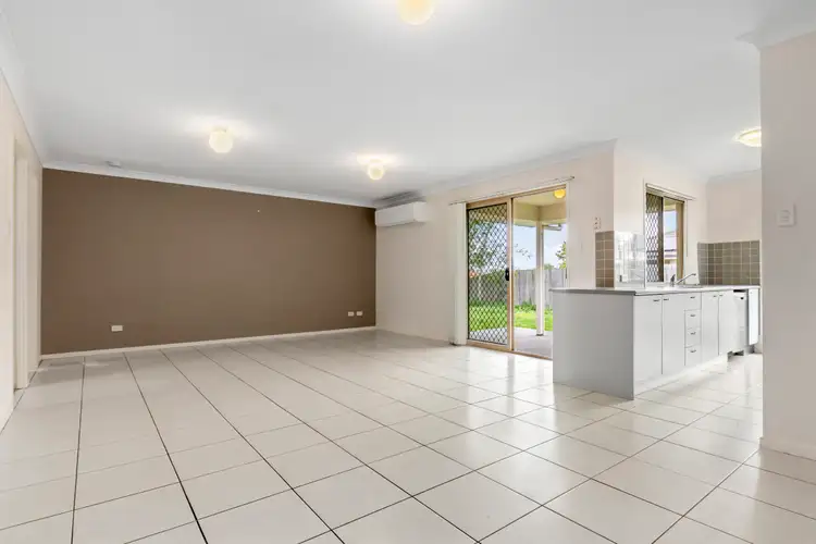 10 Tamsin Court, Regents Park QLD 4118