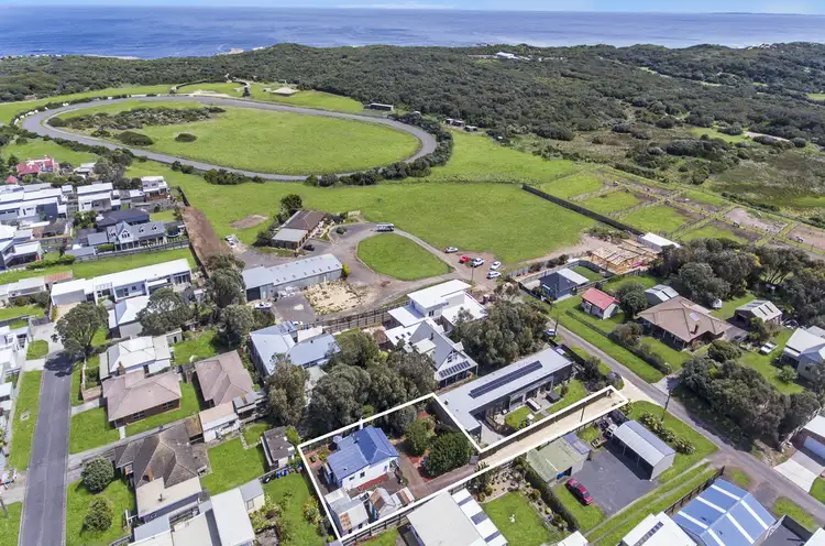 Main view of Homely house listing, 1/7 Pertobe Lane, Warrnambool VIC 3280