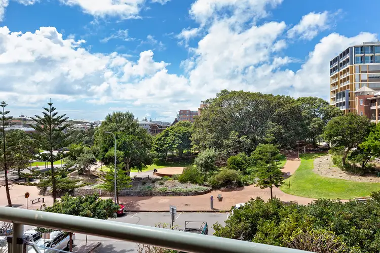 305/26 Pacific Street, Newcastle NSW 2300