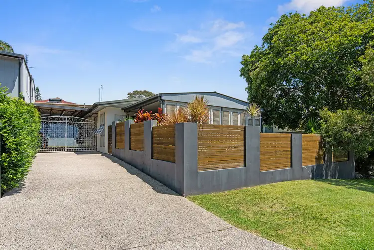 2/8 Hodgens Street, Caloundra QLD 4551
